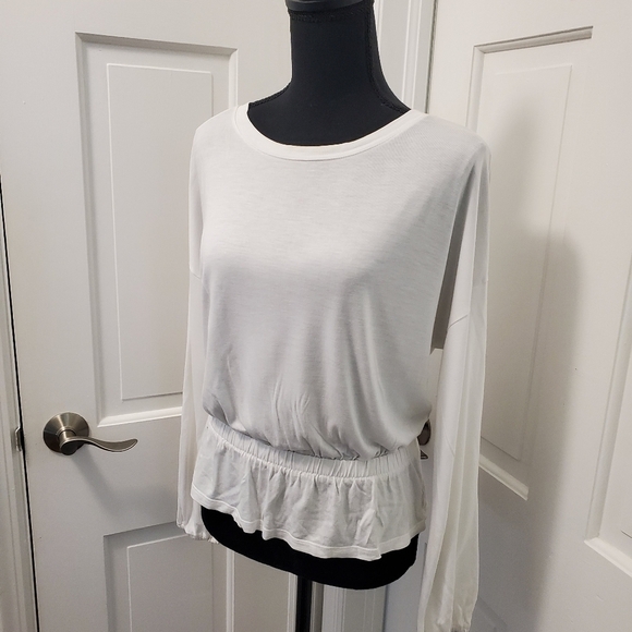 Banana Republic White Gathered Hem Knit Top Size XS, casual, comfy - Picture 2 of 9